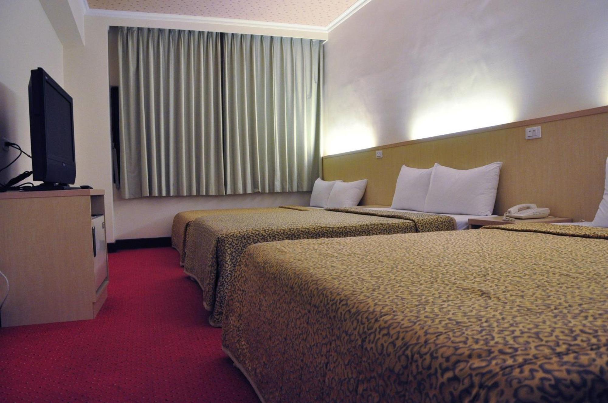 Marshal Hotel Taichung名帥大飯店 Bagian luar foto