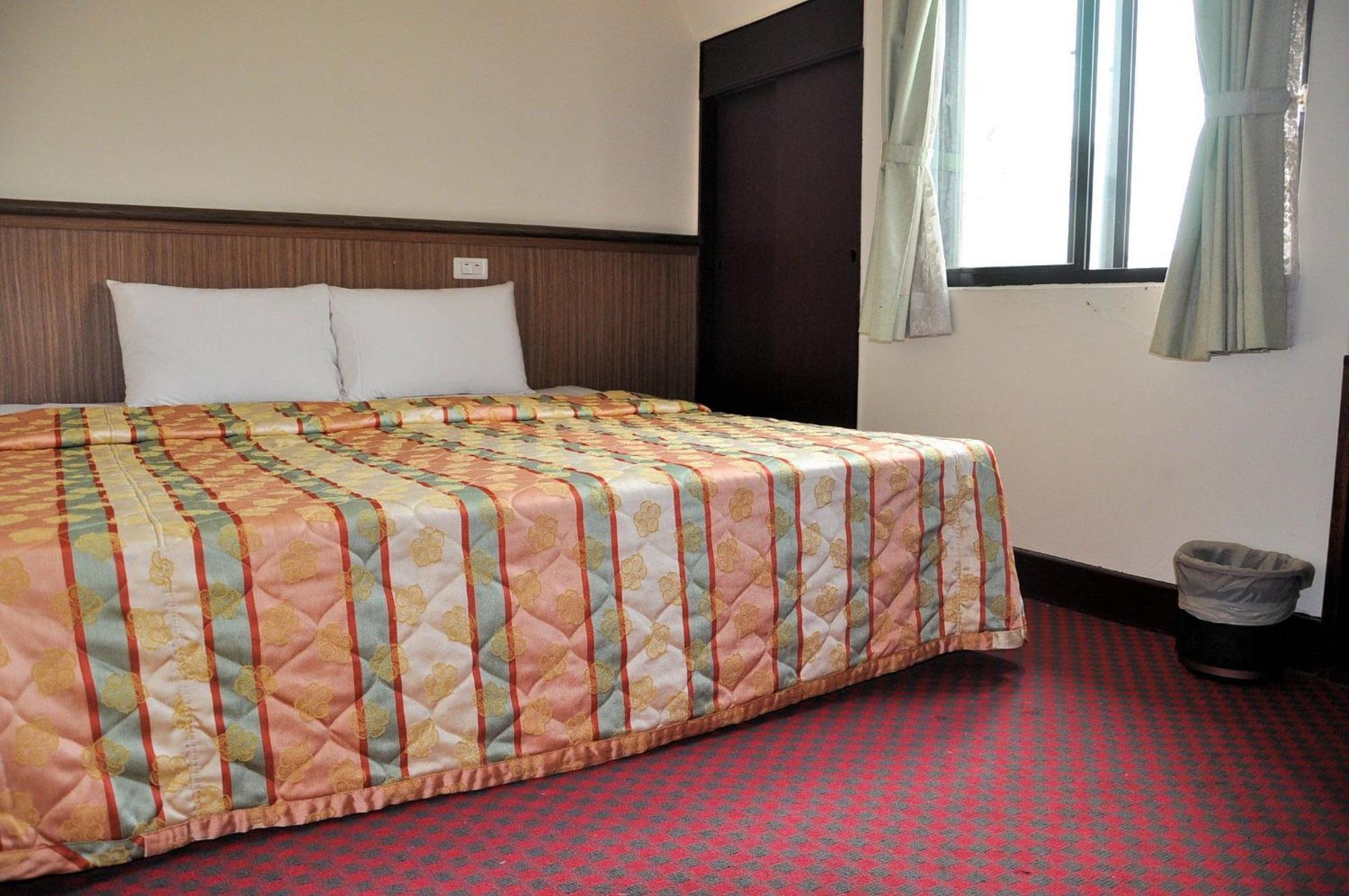 Marshal Hotel Taichung名帥大飯店 Bagian luar foto