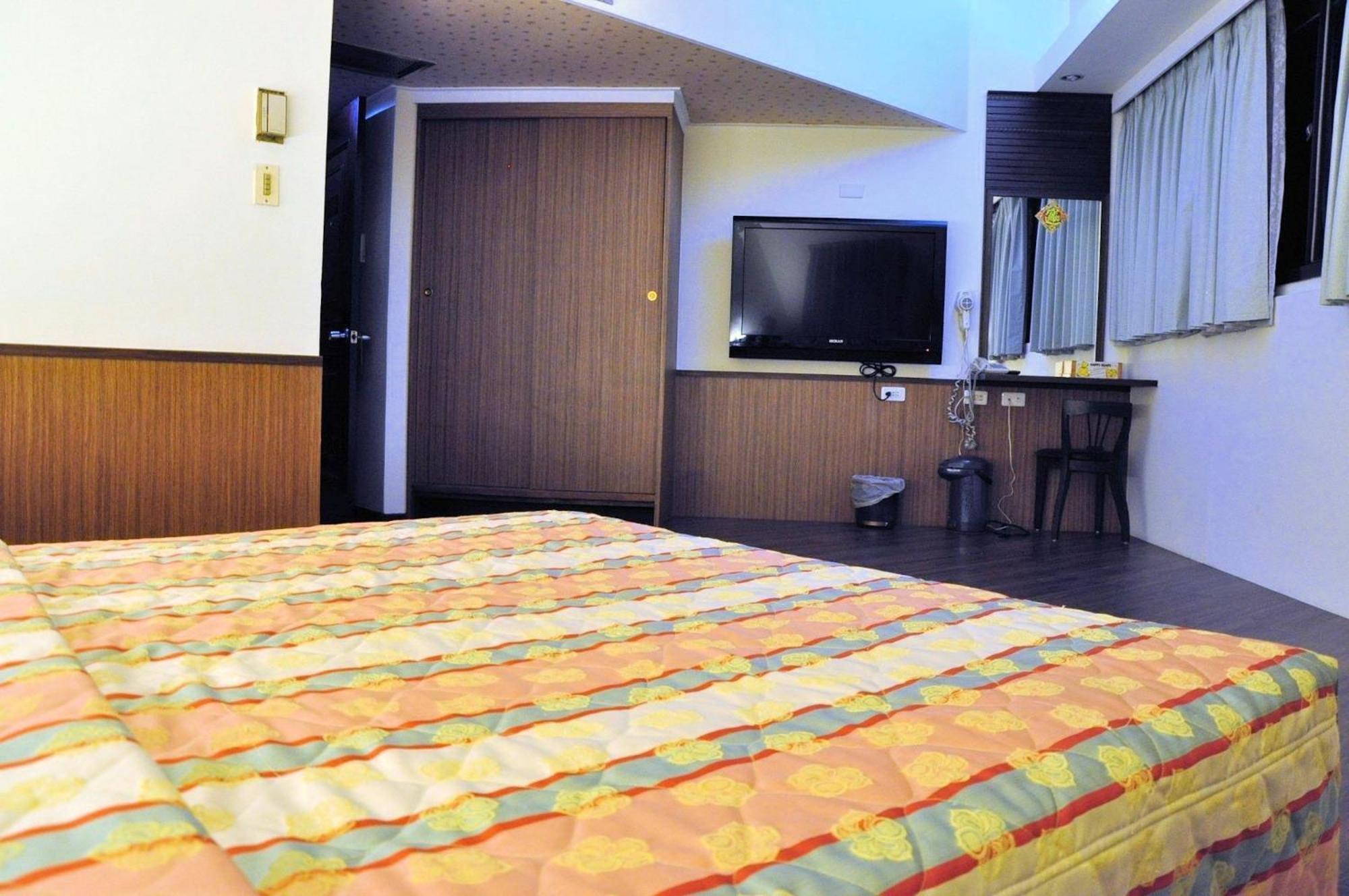 Marshal Hotel Taichung名帥大飯店 Bagian luar foto