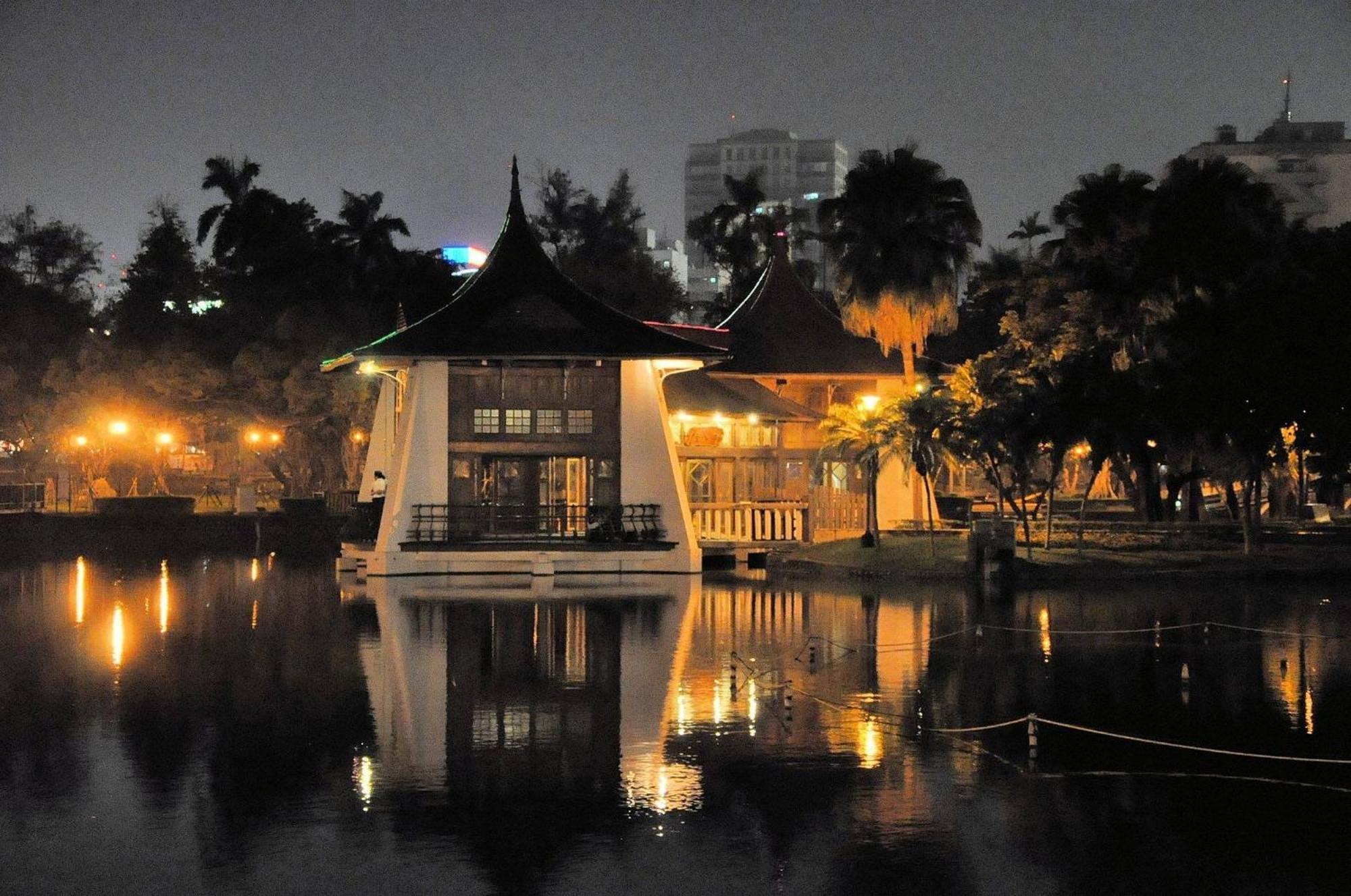 Marshal Hotel Taichung名帥大飯店 Bagian luar foto
