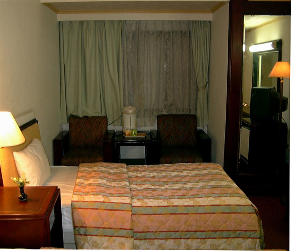 Marshal Hotel Taichung名帥大飯店 Bagian luar foto
