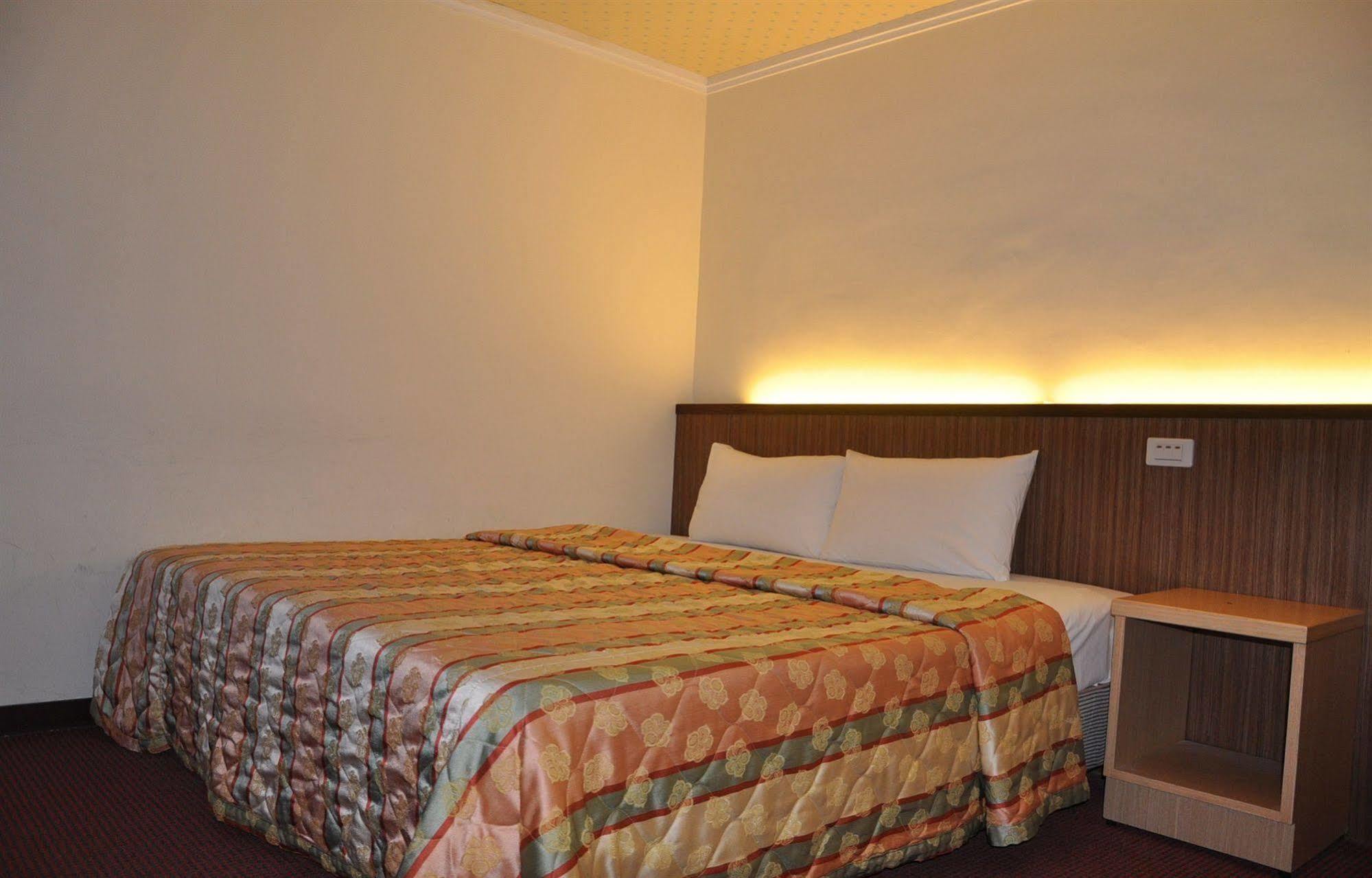 Marshal Hotel Taichung名帥大飯店 Bagian luar foto