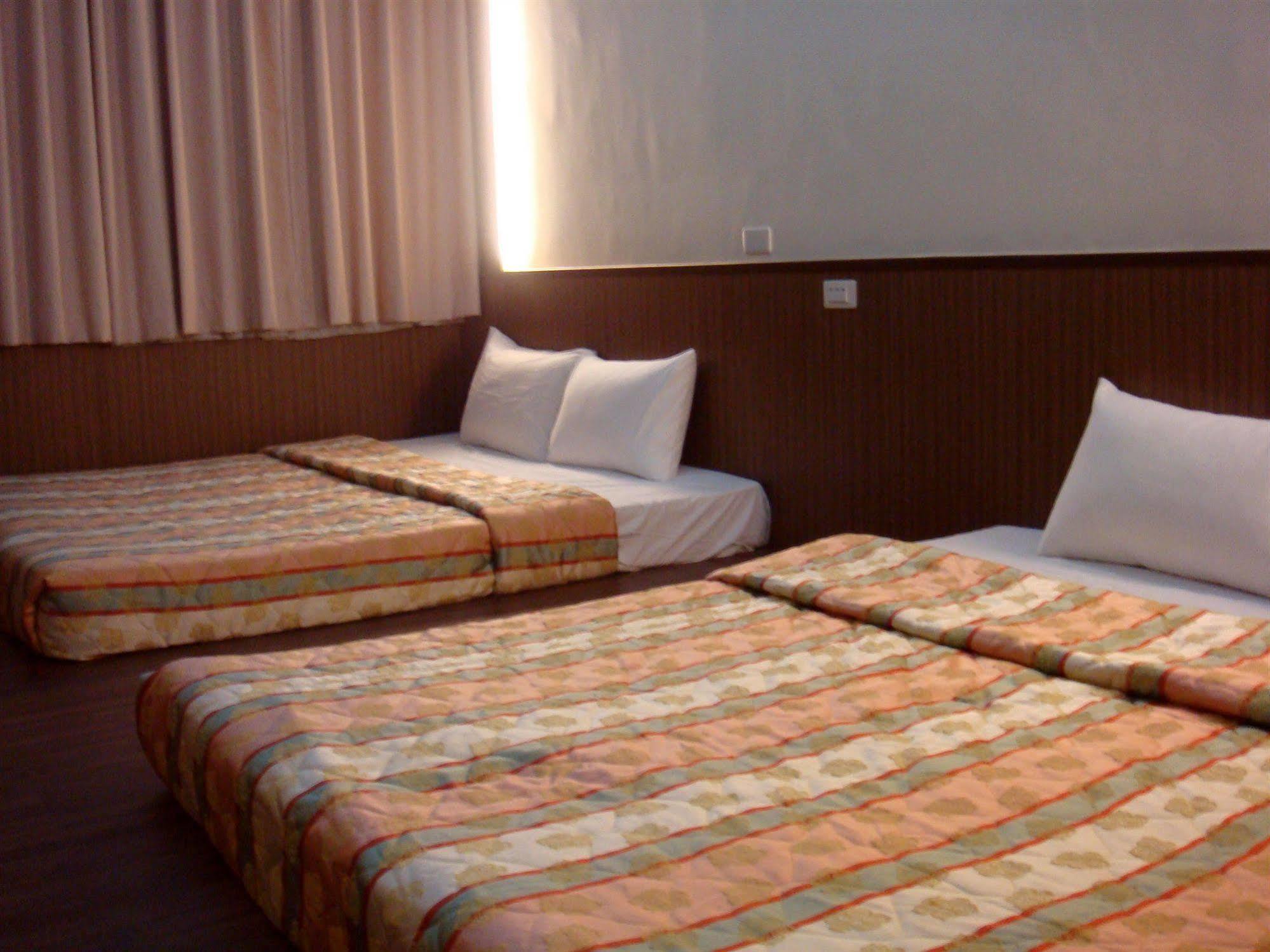 Marshal Hotel Taichung名帥大飯店 Bagian luar foto