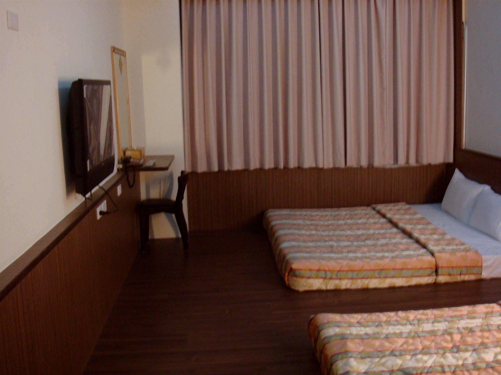 Marshal Hotel Taichung名帥大飯店 Bagian luar foto